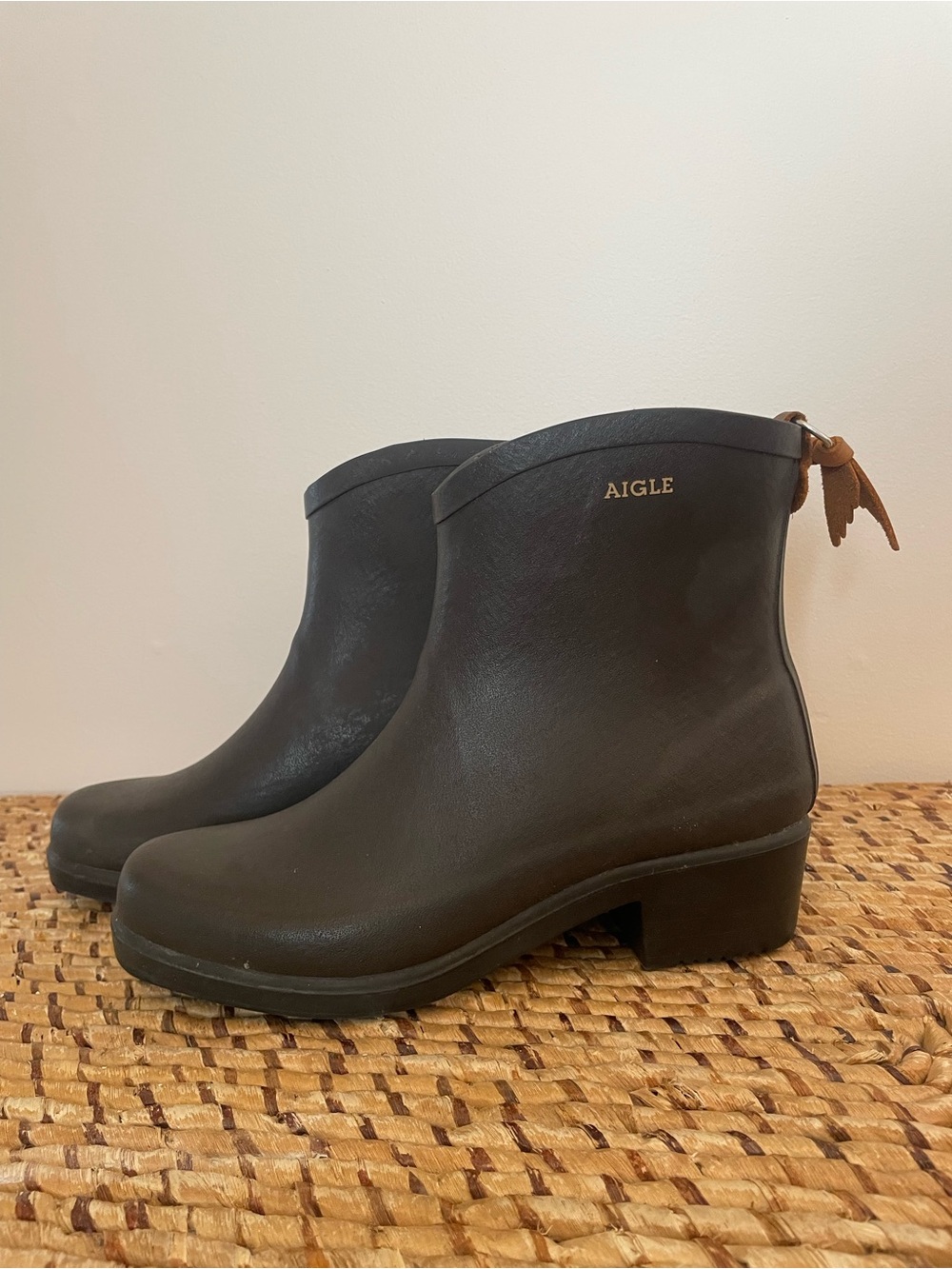 Aigle Miss Juliette Short Ankle Rain Booties in Brown size